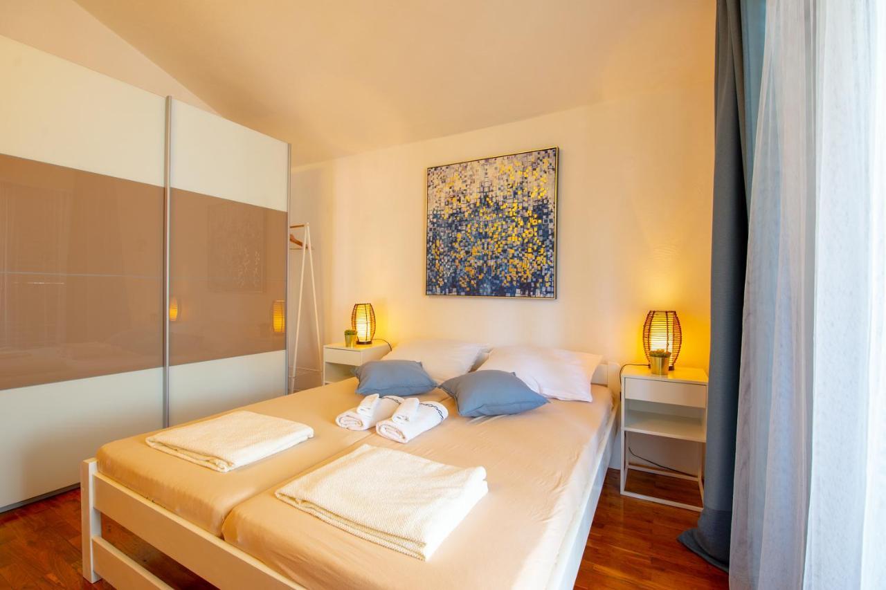 Apartments Ela 诺瓦利娅 外观 照片