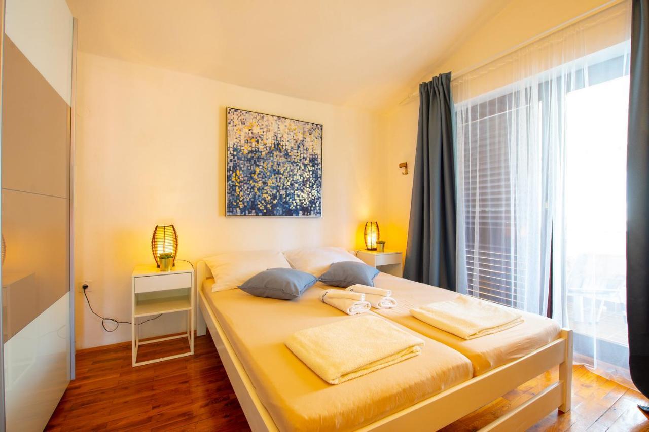 Apartments Ela 诺瓦利娅 外观 照片